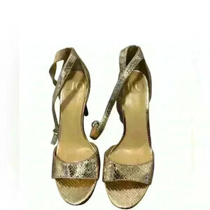JLO Gold platform pumps